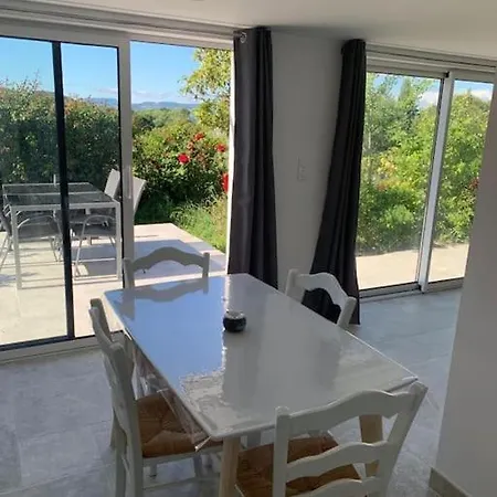 Terre De Lumiere 2. Apartment